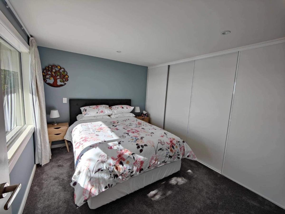 Fully Renovated Hillside Apartment Close To City Christchurch Exteriér fotografie