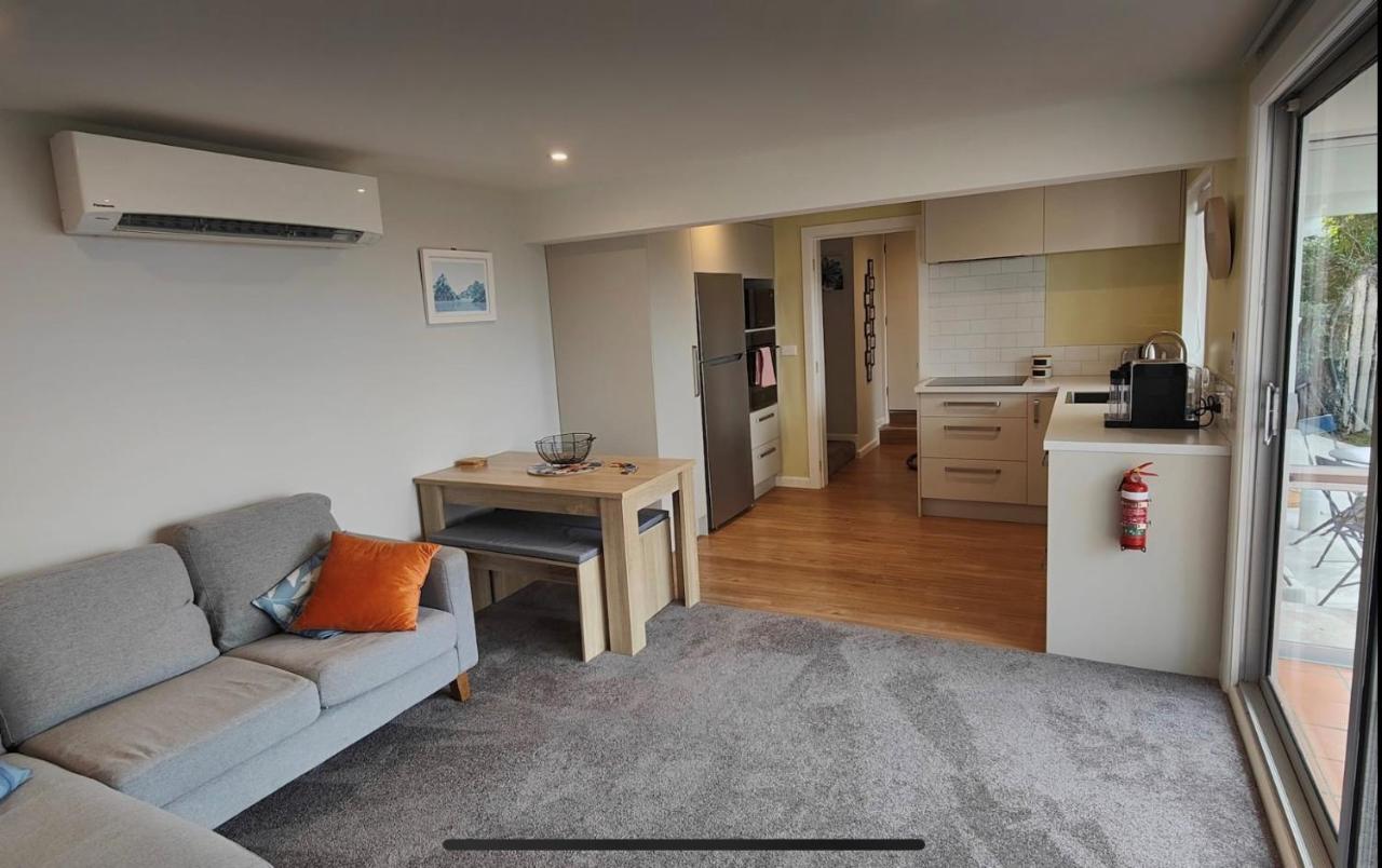 Fully Renovated Hillside Apartment Close To City Christchurch Exteriér fotografie
