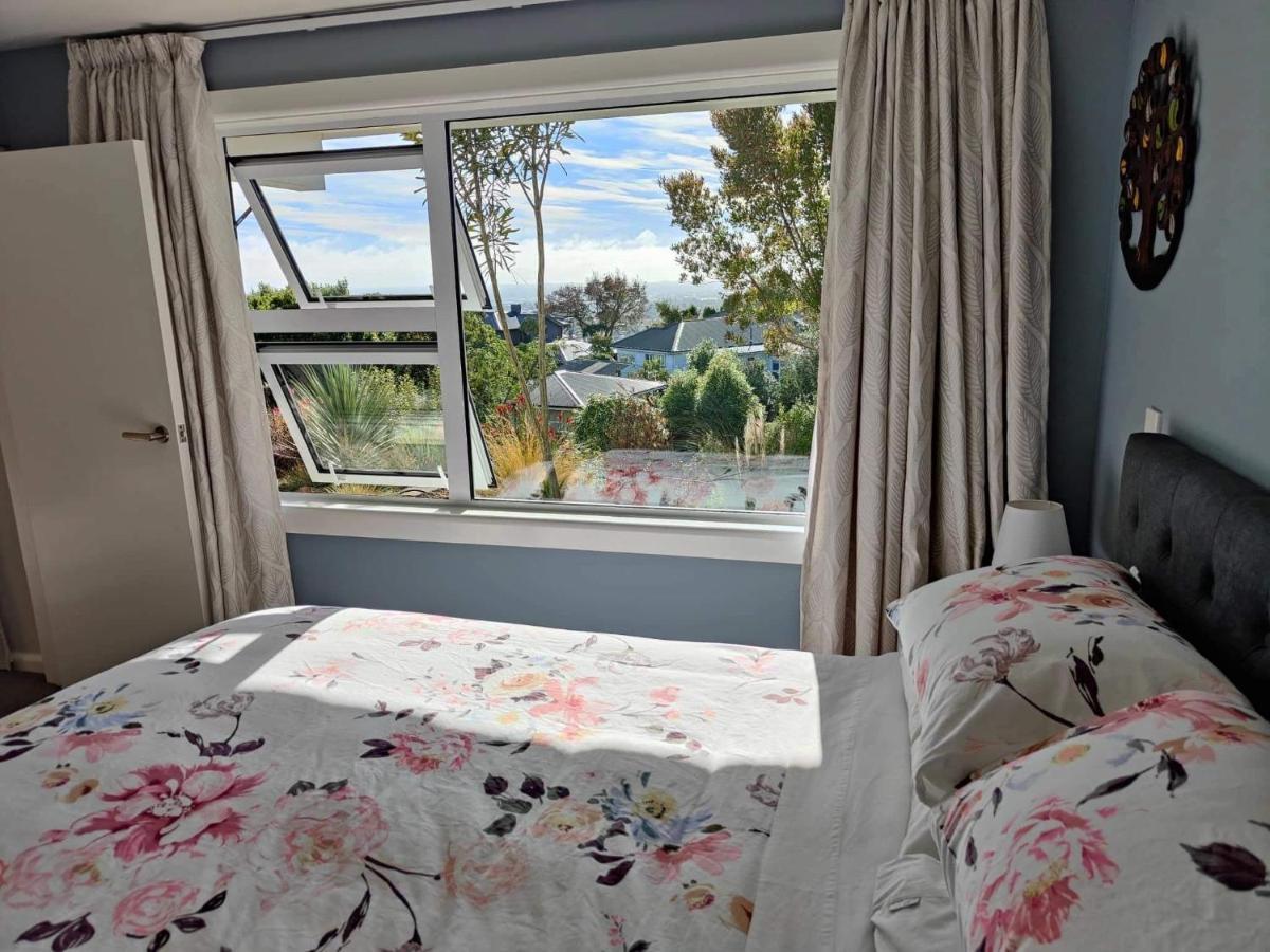 Fully Renovated Hillside Apartment Close To City Christchurch Exteriér fotografie